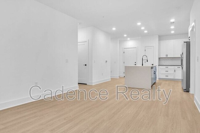 Building Photo - 610 S Kerr Ave