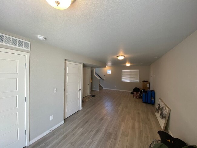 Building Photo - Beautiful 3 bedroom Carriage House in Banning Lewis Ranch!!!!
