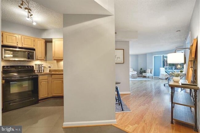 Building Photo - 1200 Braddock Pl