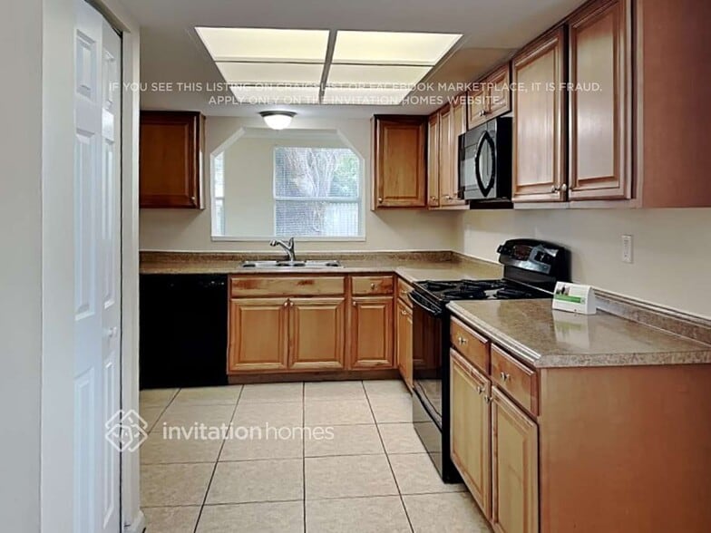 Building Photo - 1170 Brook Dr W