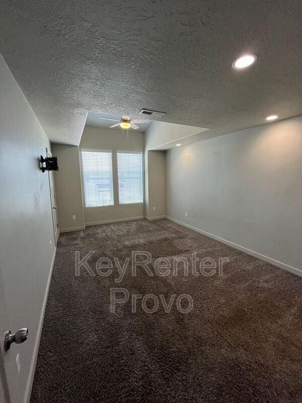 Building Photo - 724 E 380 N