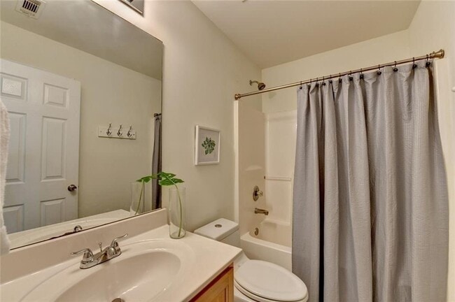 Building Photo - 335 Pintail Ct