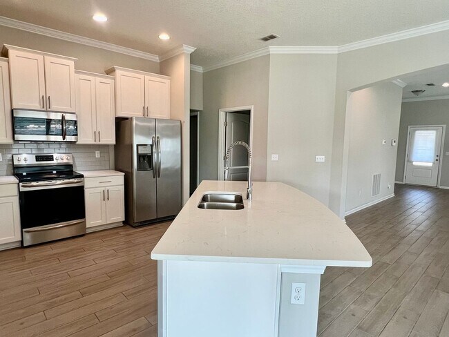 Building Photo - Great Size Home on Jacksonvilles Northside