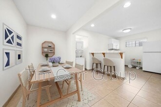 Building Photo - 221 Cabrillo St