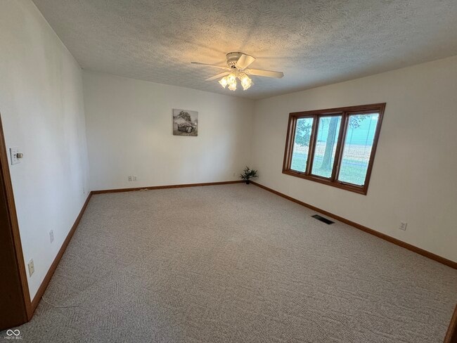 Building Photo - 2010 N 675 E