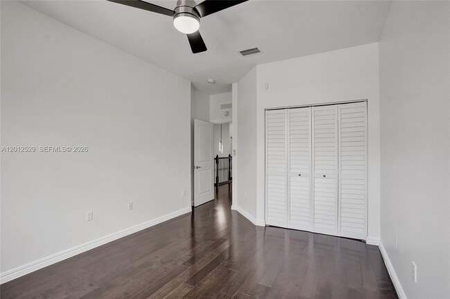 Building Photo - 2708 NE 30th Pl