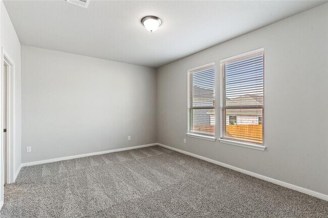 Building Photo - 313 McLintock Rd