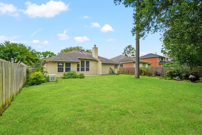 Building Photo - 8218 Silver Lure Dr