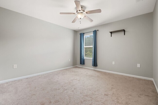 Building Photo - Gorgeous Single Family home in East Durham: Available Now
