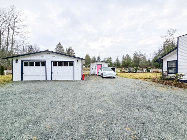 Building Photo - Modern 3BD 2BA Rambler