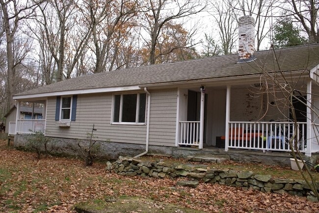 Building Photo - 139 Grove St