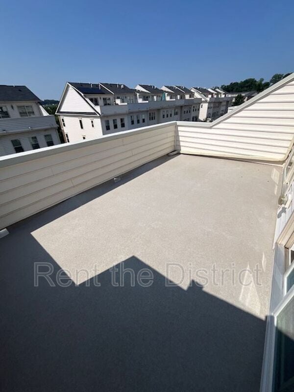 Building Photo - 3633 Jamison St NE