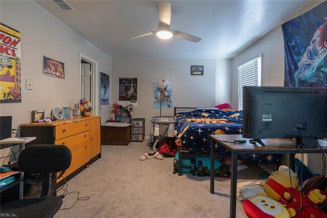 Building Photo - 5479 Lynbrook Landing