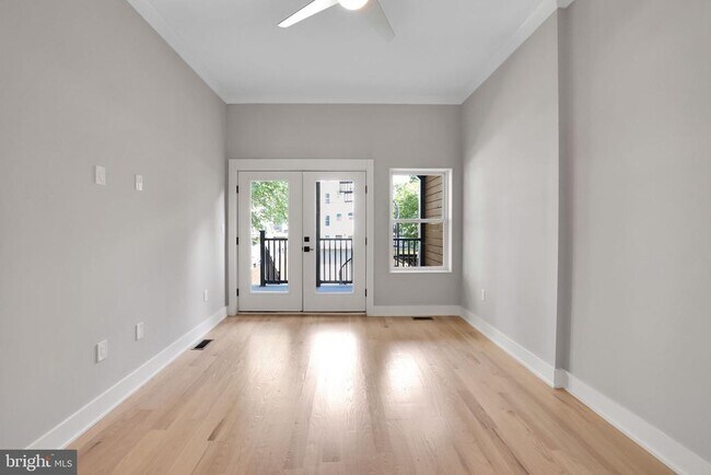 Building Photo - 1329 Irving St NW