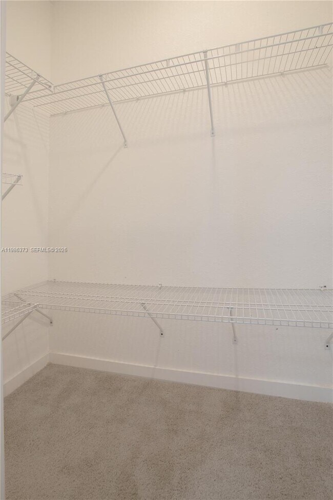 Building Photo - 846 SE 19th St