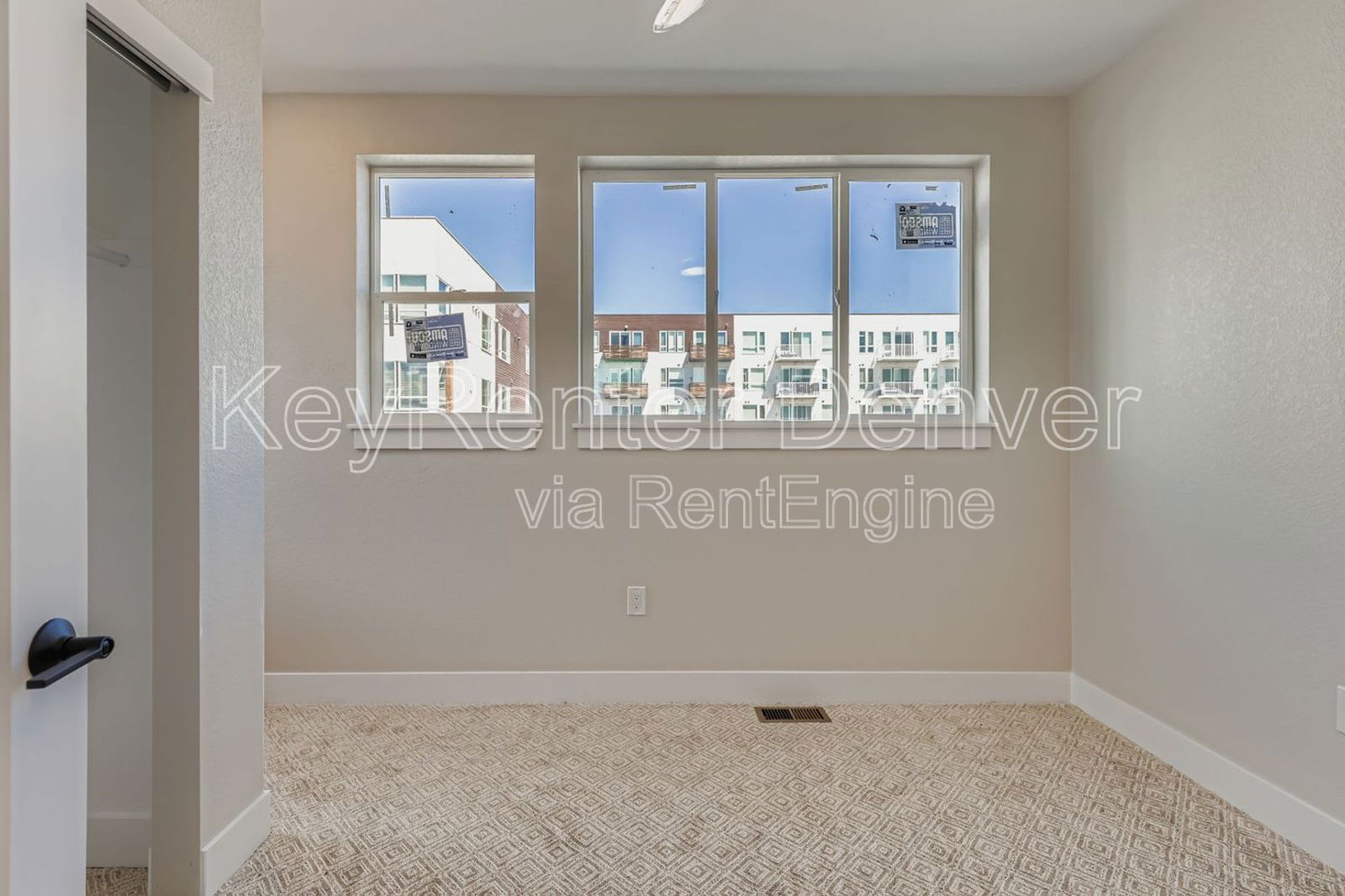 Building Photo - 4100 E Warren Ave