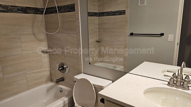 Building Photo - 3335 S Ammons St