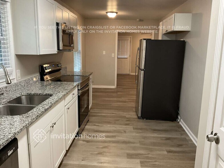 Building Photo - 1150 Carlo Terrace SW