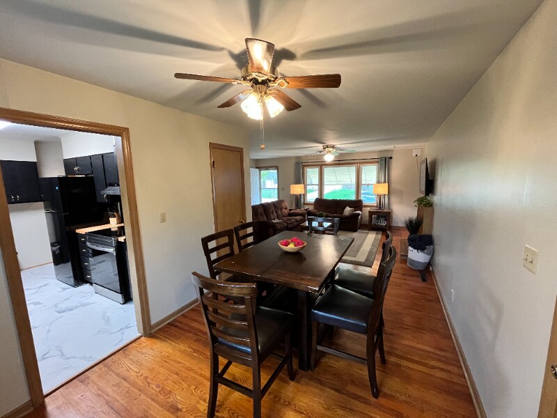 Building Photo - 4943 NE Gladstone Ave