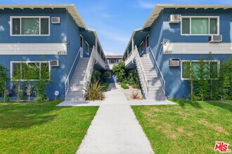 Building Photo - 4921 Coldwater Canyon Ave
