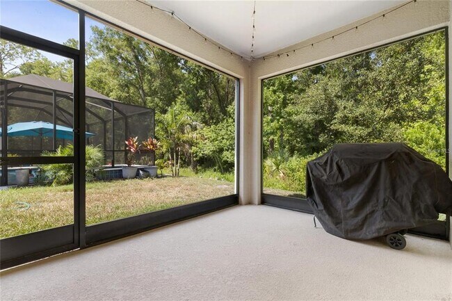 Building Photo - 32959 Sand Creek Dr