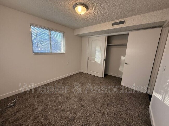 Building Photo - 546 E 450 S