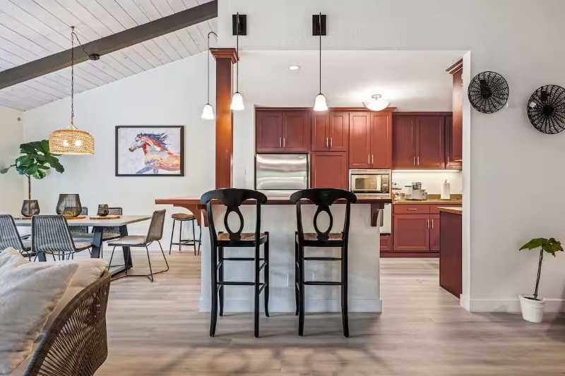 Building Photo - 140 Sand Hill Cir