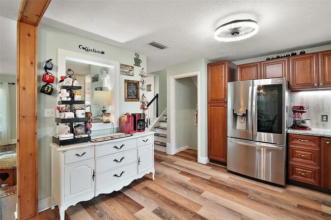 Building Photo - BEAUTIFUL 4BED 2BATH HOME WITH DETACHED OF...