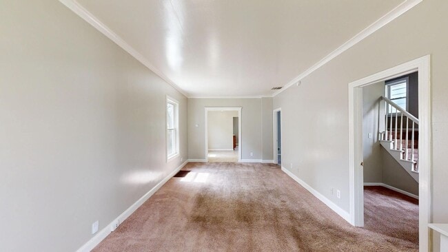 Building Photo - Spacious 3 Bedroom Home for Rent Near Downtown Toledo