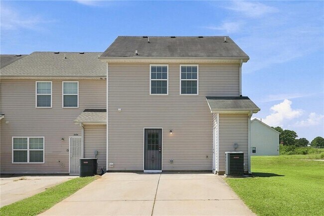Building Photo - 8606 Thomas Ln