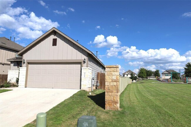 Building Photo - 169 Isabella Wy
