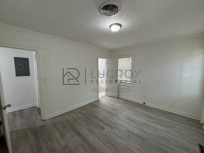 Building Photo - 556 Woodward Ave