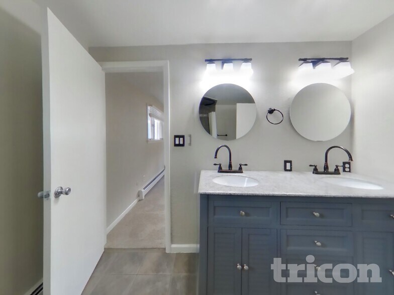 Building Photo - 1011 22nd Ave