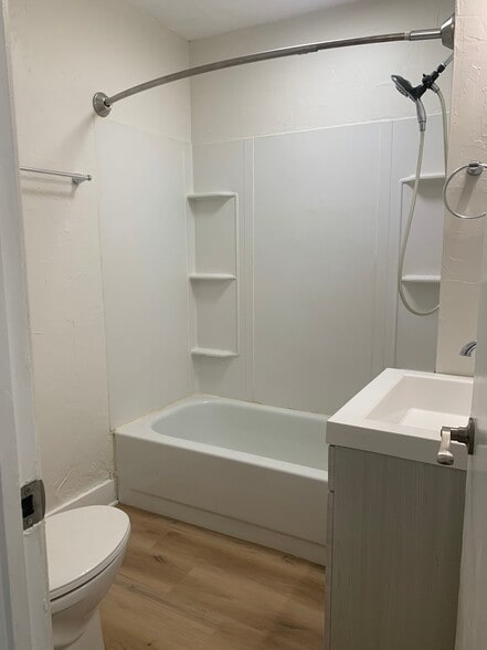 Building Photo - 2035 E 18th Ave