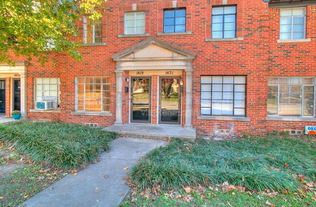 Building Photo - 1421 Classen Dr