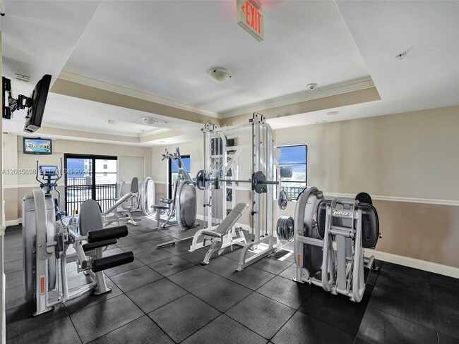 Building Photo - 2509 N Ocean Blvd