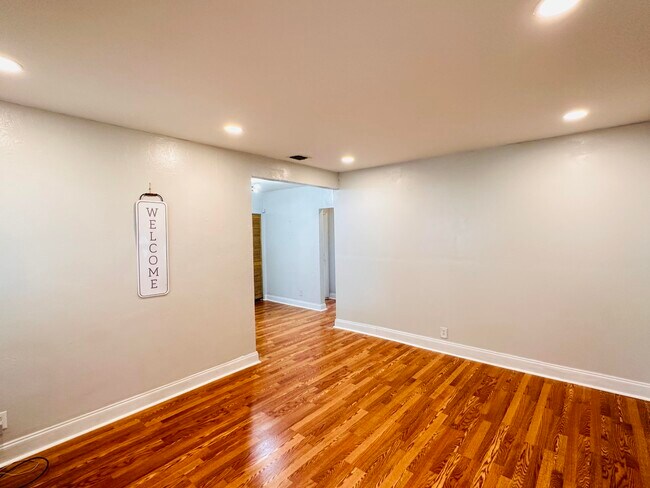 Building Photo - 901 NW 48th St