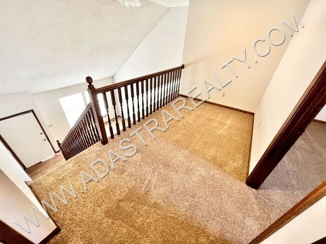 Building Photo - Affordable Duplex in Blue Valley School District-Available NOW!!