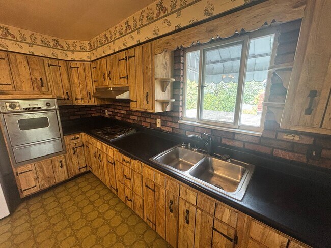 Building Photo - Spring Into Homeownership This May! Lease-to-Own Home Opportunity – This is NOT a Typical Rental!