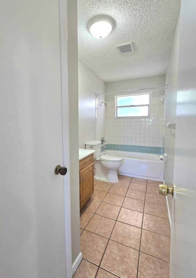 Building Photo - East Garden Street