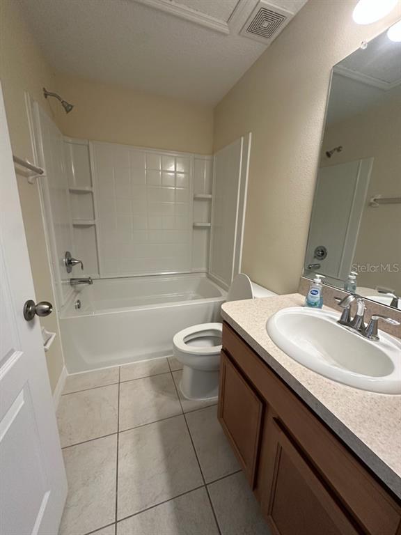 Building Photo - 4180 Shadetree Ln