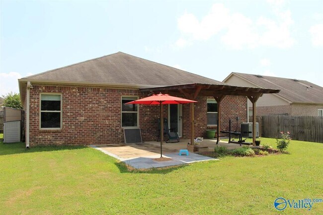 Building Photo - 2438 Belltown Dr SW