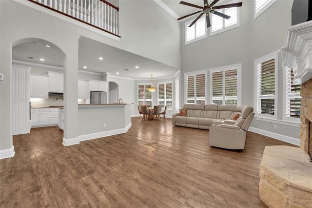 Building Photo - 2202 Southern Oaks Dr