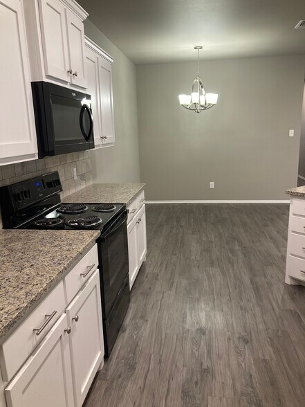 Building Photo - 1201 Preston Trl