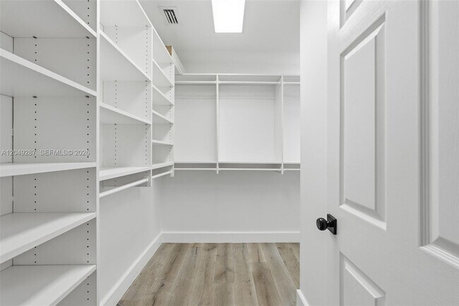 Building Photo - 12921 76th Rd N