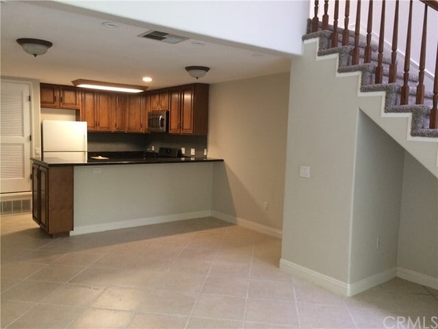 Building Photo - 4900 4900 E Chapman Ave