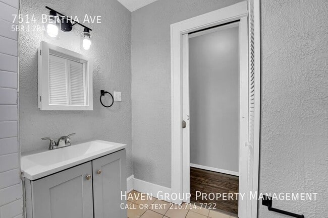 Building Photo - 7514 Bertha Ave