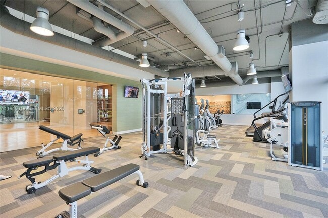 Building Photo - 16385 Biscayne Blvd