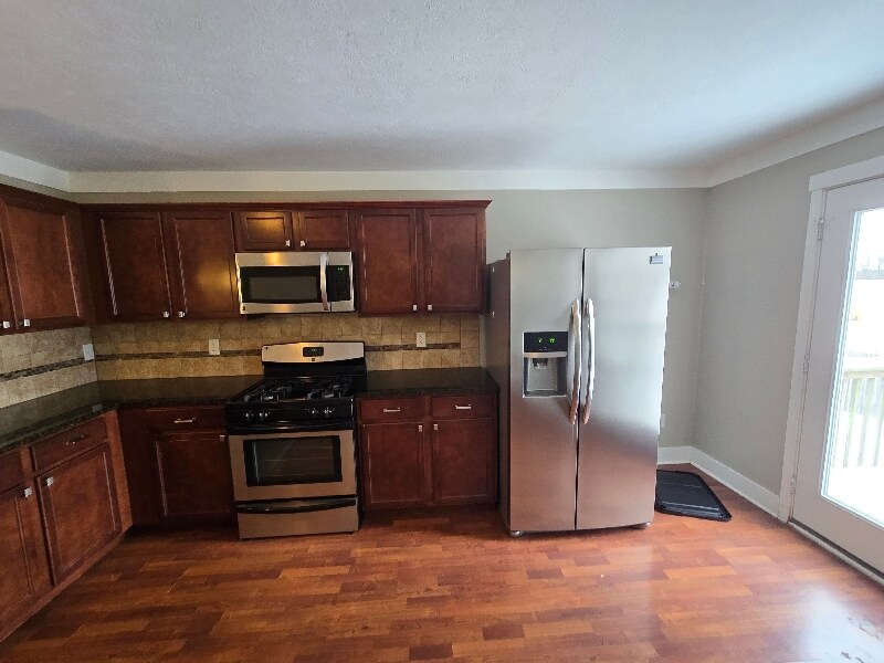 Building Photo - 717 Wild Flower Dr