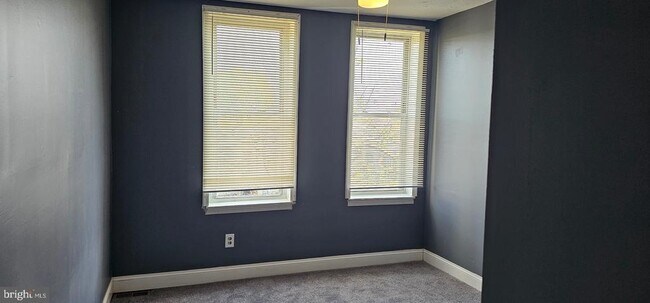 Building Photo - 1221 Poplar Grove St